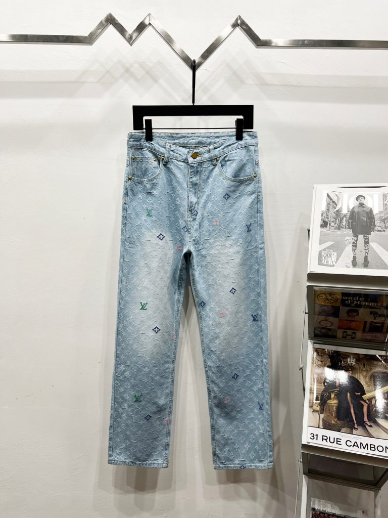 LOUIS VUITTONのその他は価格・収納・合わせ方でどう見るか