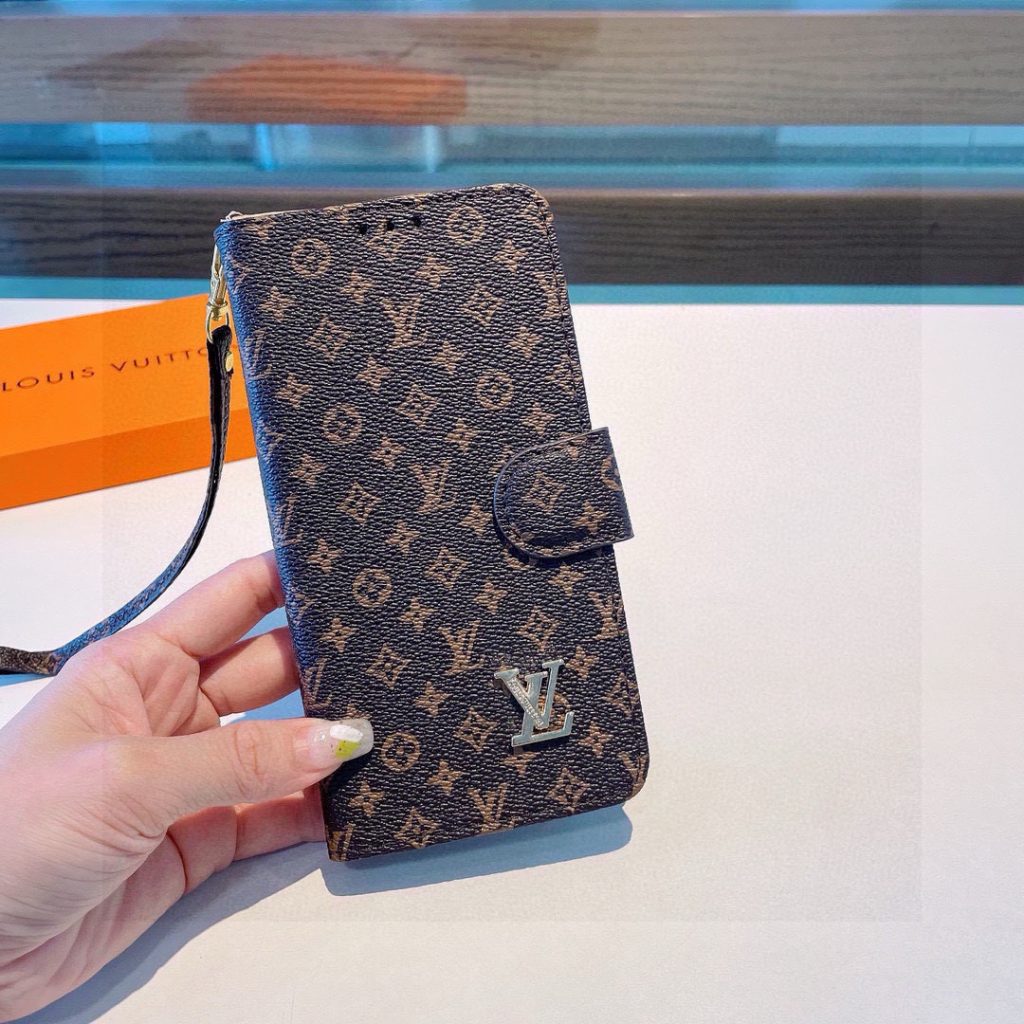 LOUIS VUITTONのその他は価格・収納・合わせ方でどう見るか