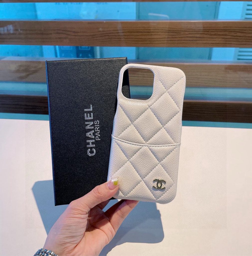iPhoneケースCHANEL チェーン ライフスタイル小物｜部屋で使うなら使いやすさを写真で整理