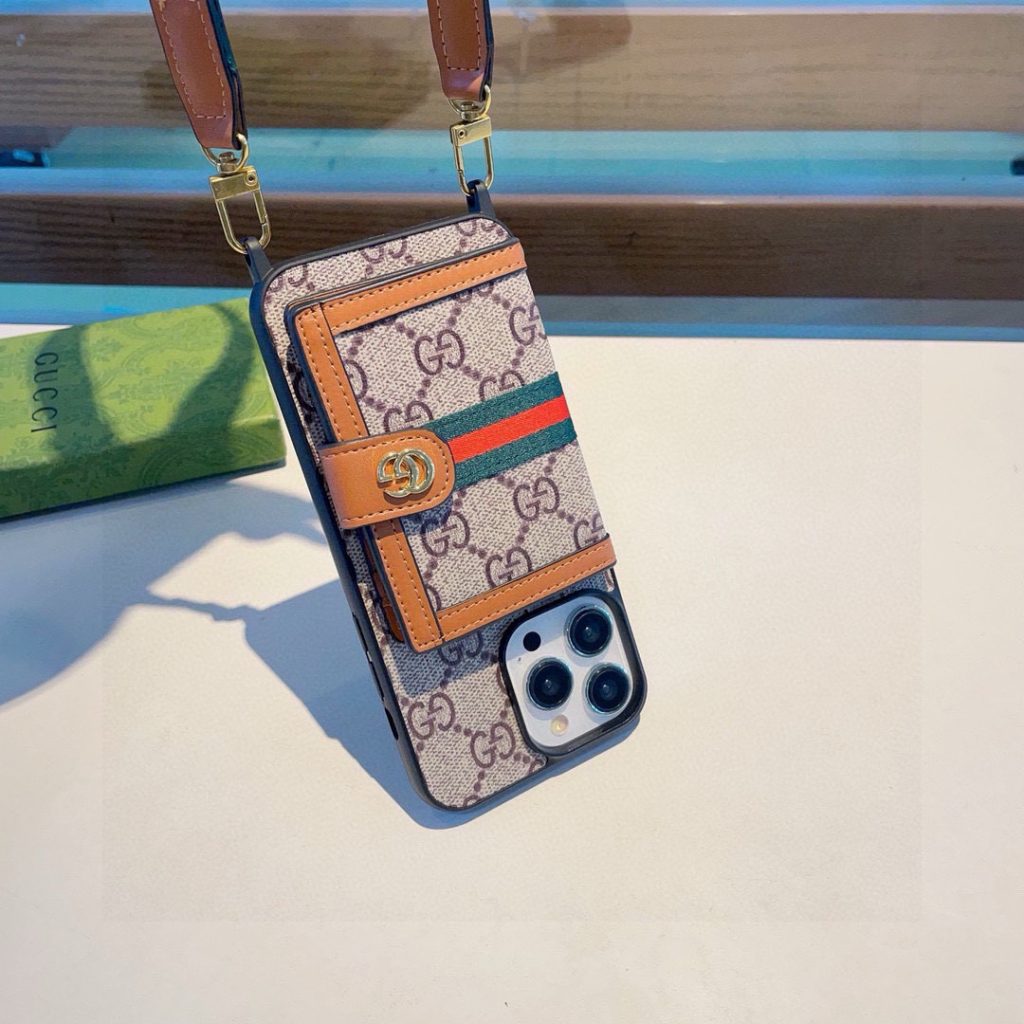 iPhoneケースグッチ モバイルケース 財布・小物｜ギフト選びで予算内で見たいポイント