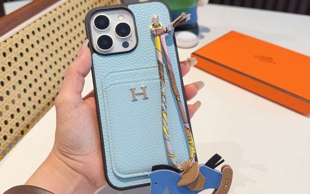写真系その他を服に合わせるなら見るべき3点