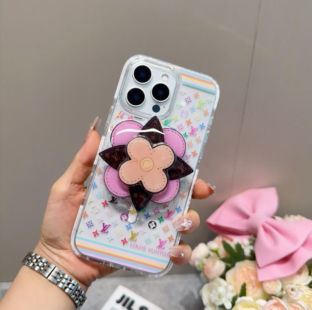iPhoneケースルイ・ヴィトン フラワーデザイン 透明スマホケース 4色入|ランチに使いやすい財布・小物を写真で確認
