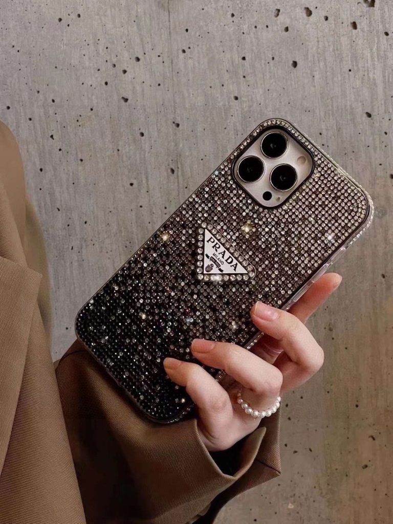 iPhoneケース プラダ ストーン キャラクター 財布・小物｜ギフト選びで予算内で見たいポイント