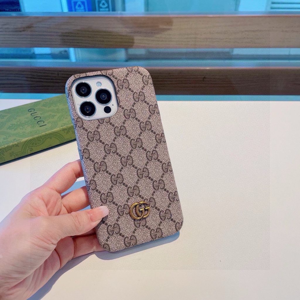 旅行に合わせるGUCCIのブランド小物の現実的な選び方