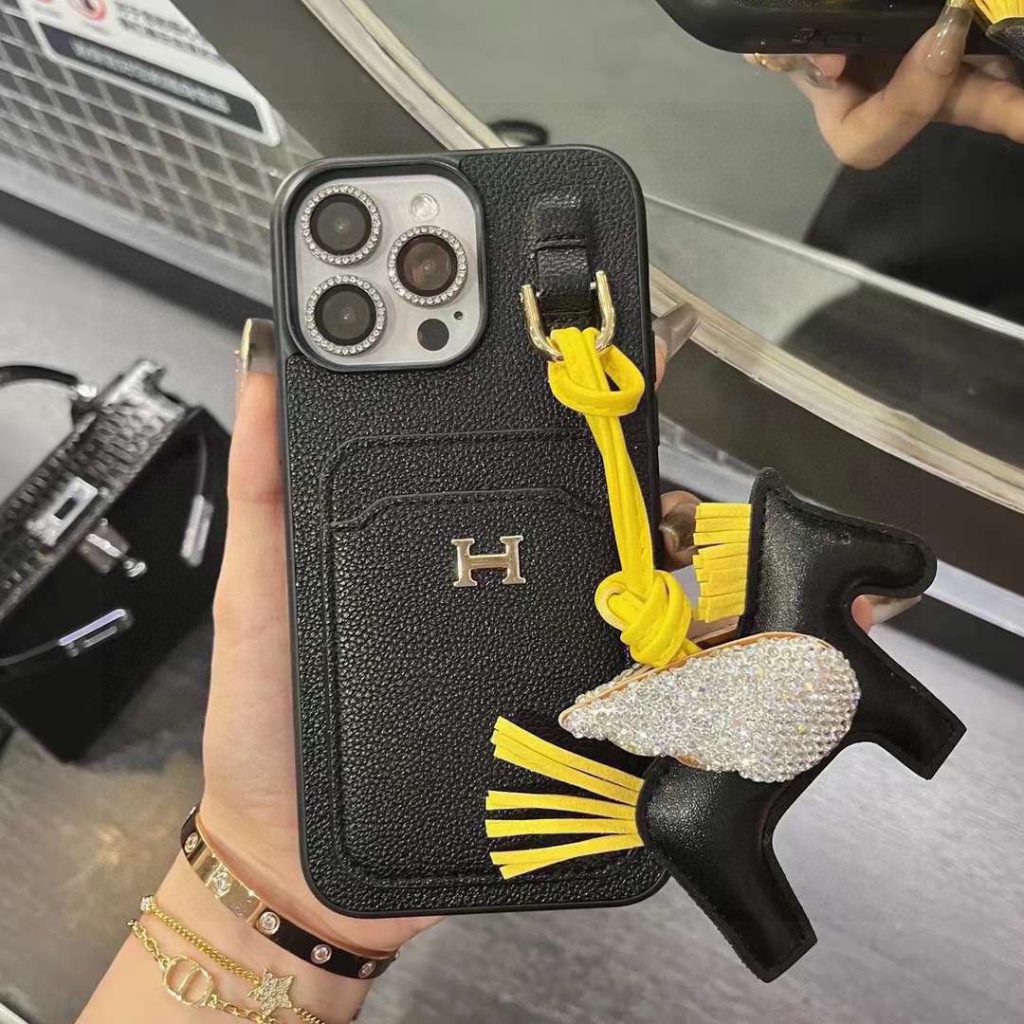 iPhoneケースエレガントな HERMES 財布・小物｜仕事帰りに使いやすさを写真で整理