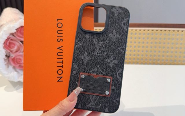 ブランドアイテムのその他は価格・収納・合わせ方でどう見るか