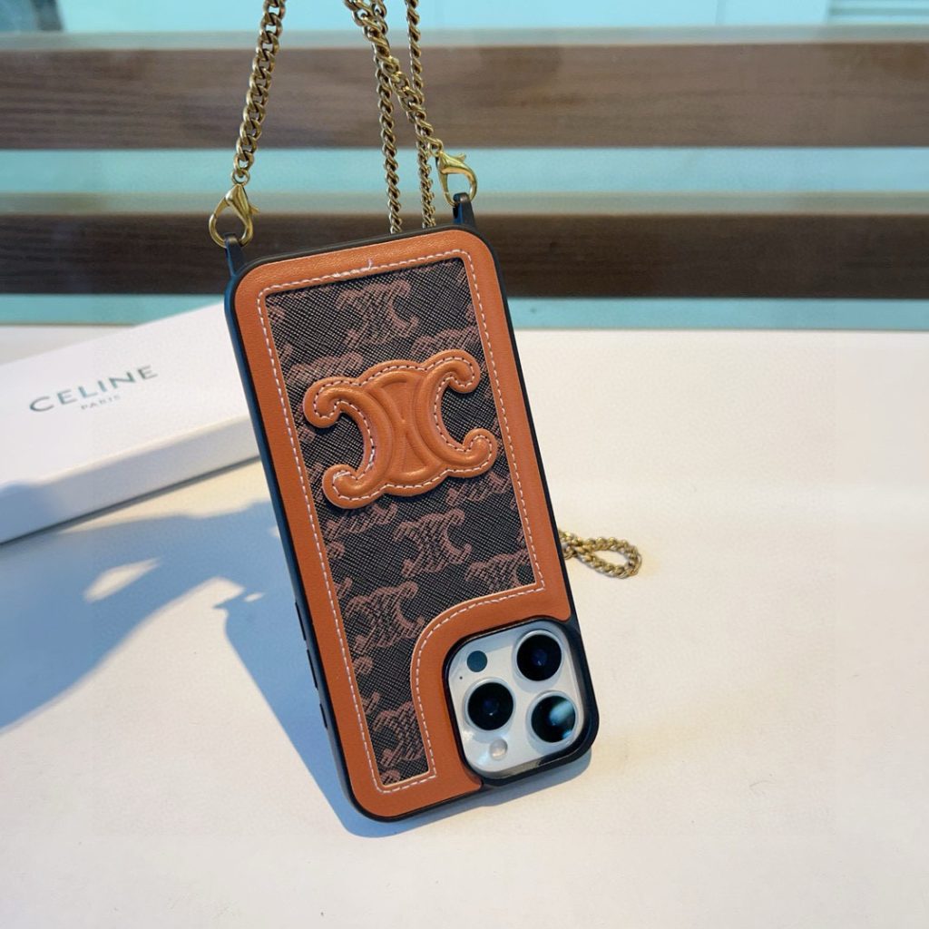 iPhoneケース高級感のあるCELINE スマホケース 2色入 ショルダーチェーン付き｜毎日に使いやすい財布・小物を写真で確認
