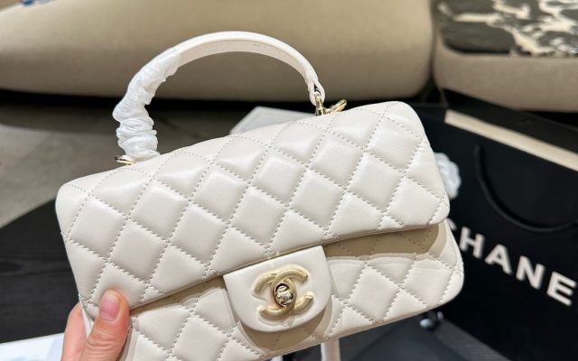 CHANELのバッグを予算内で探す前に見るミニのポイント