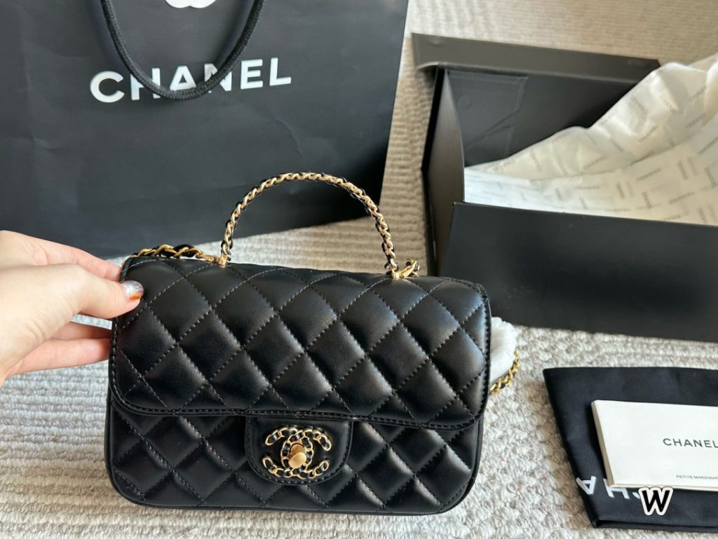 CHANELのハンドバッグは価格・収納・合わせ方でどう見るか