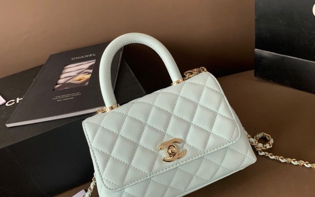 CHANELのハンドバッグを予算内で探す前に見るミニのポイント