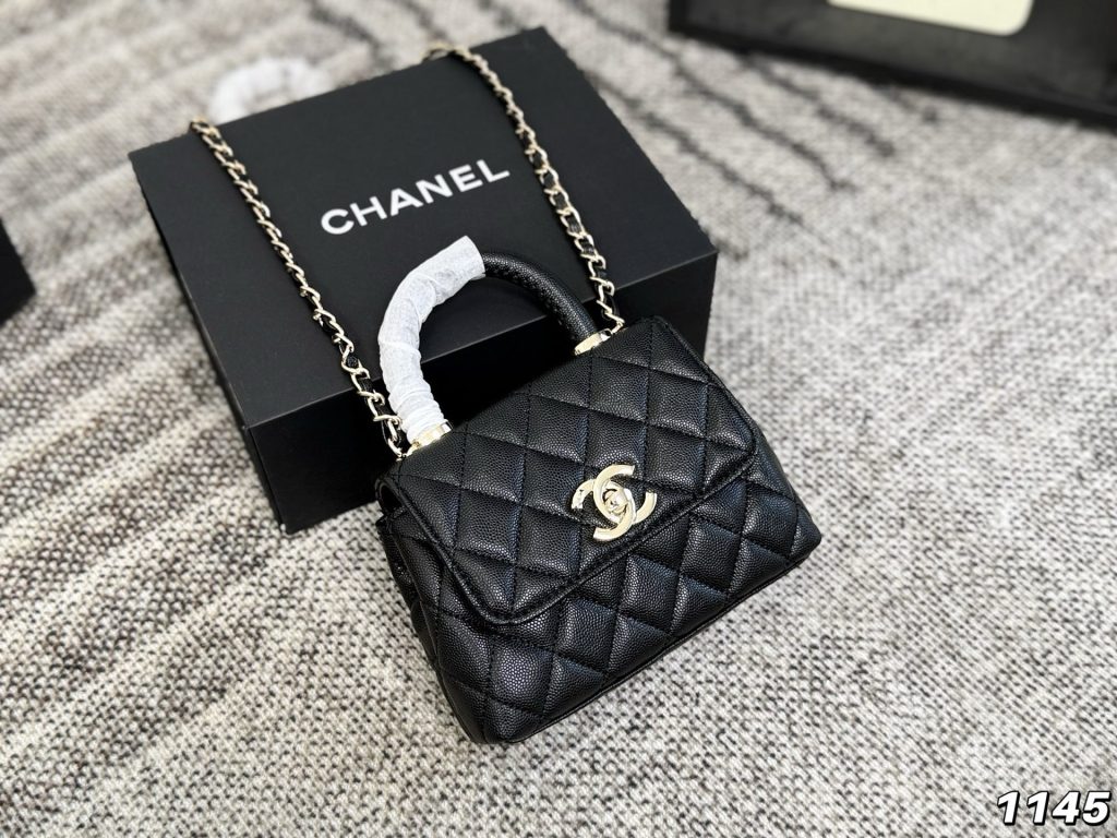 シャネル CHANEL 黒 マトラッセ ミニココハンドル マイクロ チェーンクラッチCoco Handle1色入 - 画像 7