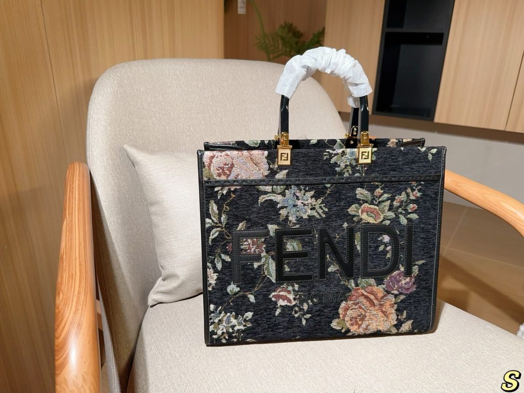 FENDIのトートバッグは価格・収納・合わせ方でどう見るか