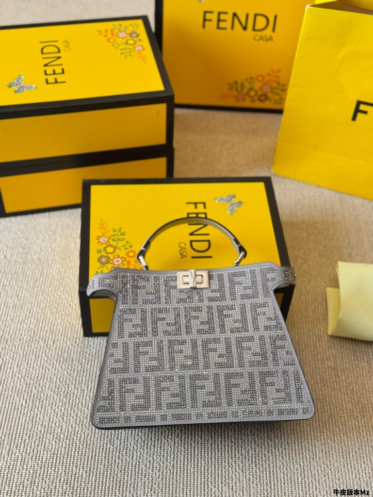 FENDI ザ・ファルコン ミニ2way バッグ 2色入 💎 - 画像 2