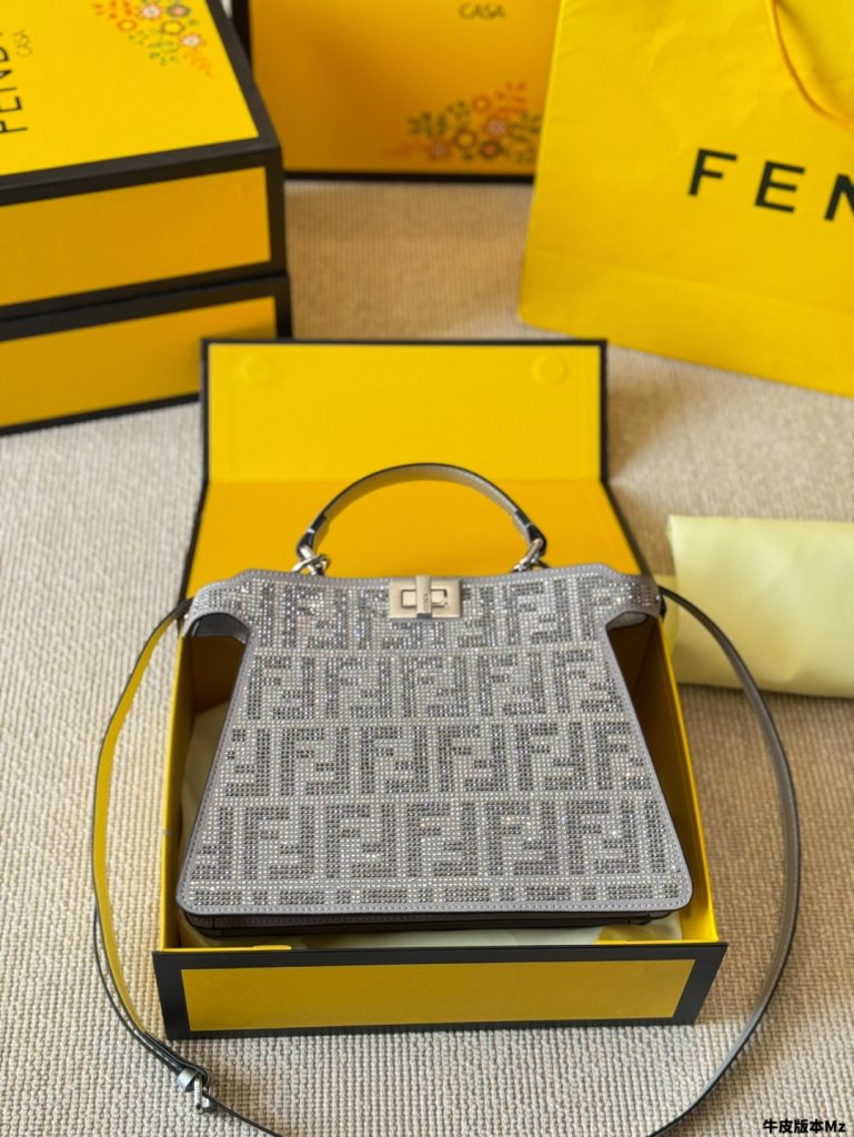 FENDI ザ・ファルコン ミニ2way バッグ 2色入 💎 - 画像 4