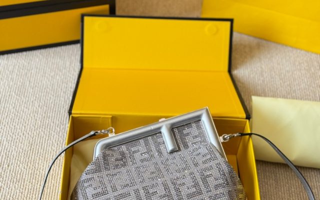 FENDIのバッグを予算内で探す前に見るミニのポイント