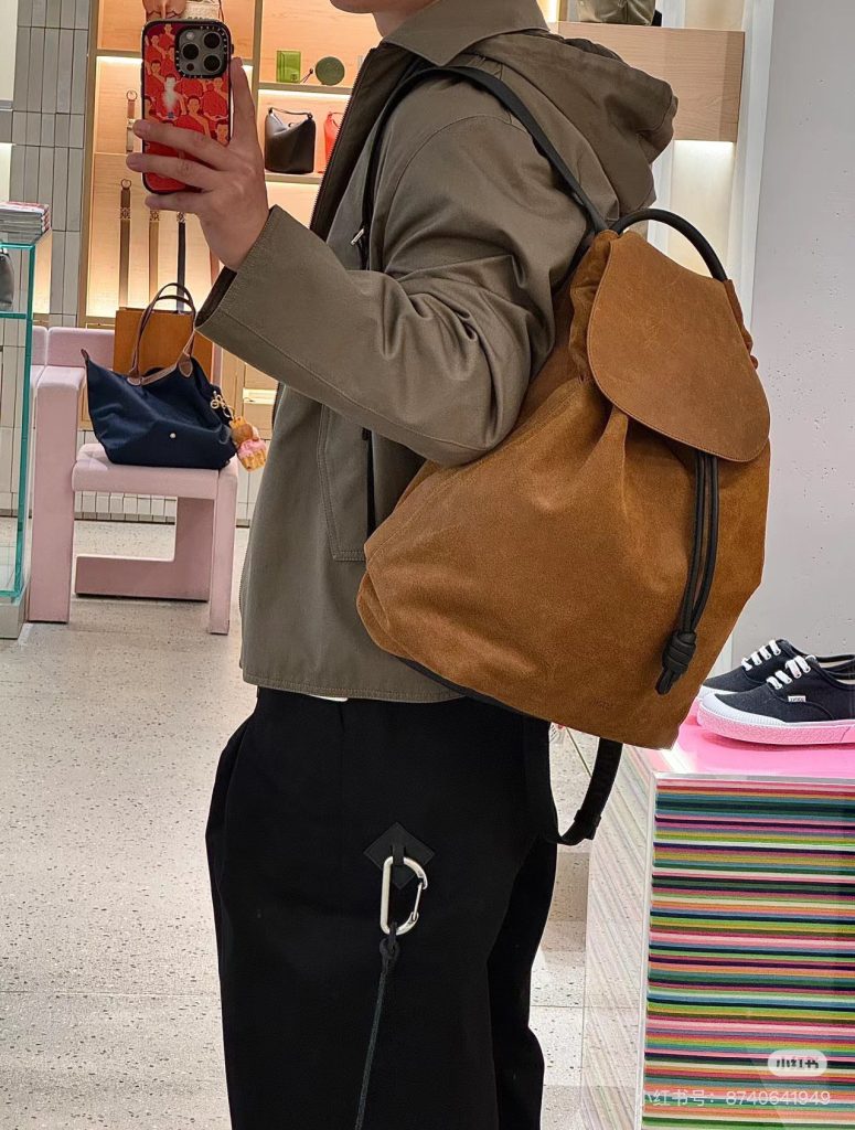 ブラウン系その他を服に合わせるなら見るべき3点