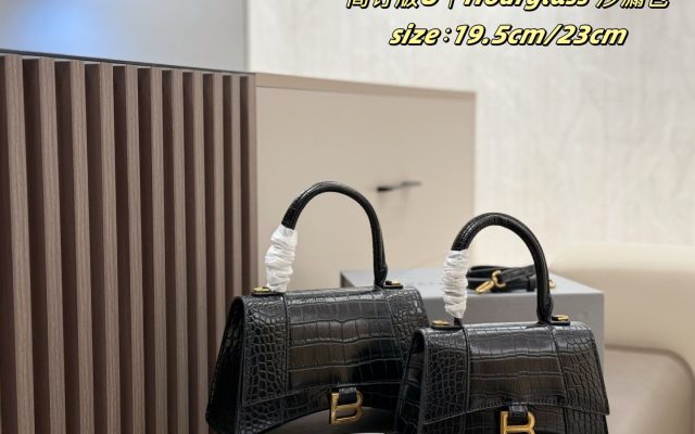 ユニセックス向けハンドバッグの選び方：写真とサイズ感
