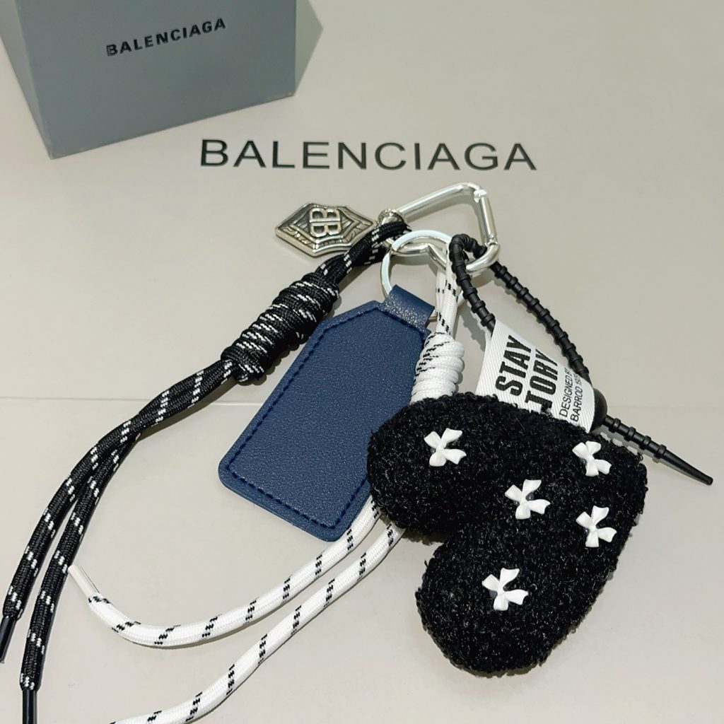 物価高でも選びやすいその他:ブランドアイテムを自然に取り入れる