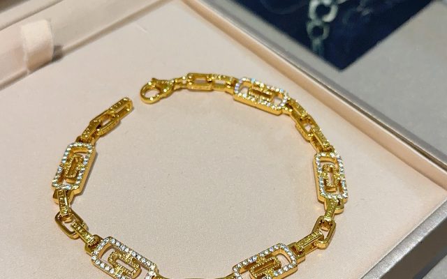 ブランドアイテムのその他を予算内で探す前に見る写真のポイント