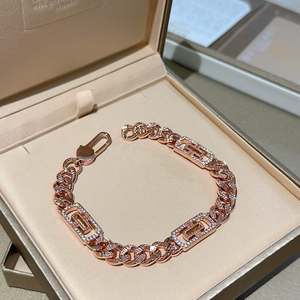 BVLGARI ブレスレット ローズゴールド 1色入｜ランチに使いやすい財布・小物を写真で確認