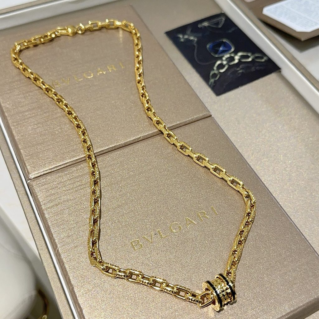 BVLGARI ネックレス 1本入 ブレスレット メンズ 2点セット ブランド小物｜ランチの日に写真で選び方を確認