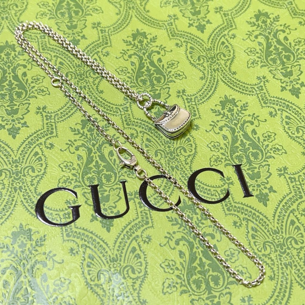 GUCCI ネックレス ミニバッグ ペンダント 1色 ブランド小物｜買い物の日に予算内で見たいポイント