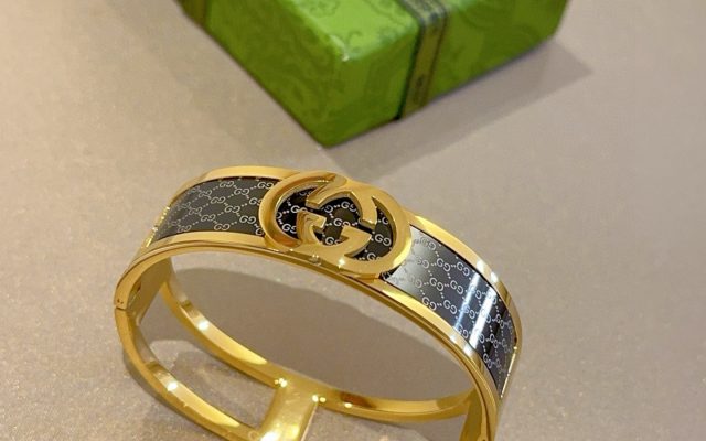 物価高でも選びやすいその他：Gucciを自然に取り入れる