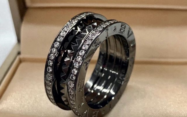 ブランドアイテムのその他は価格・収納・合わせ方でどう見るか