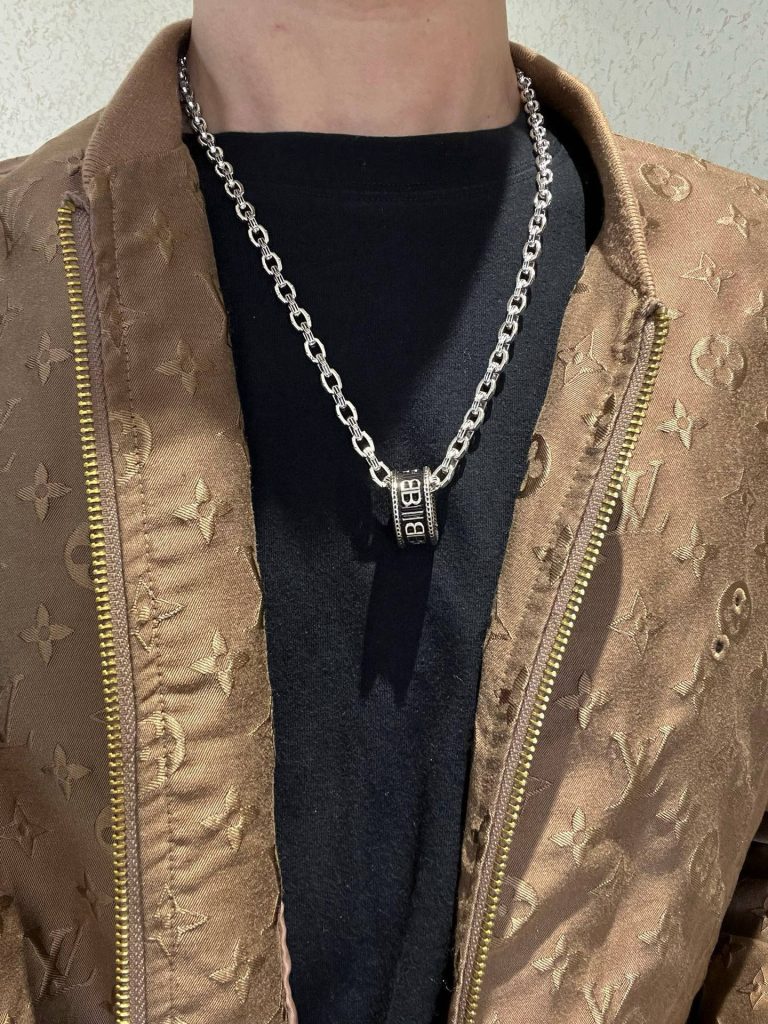 BALENCIAGA ネックレス メンズ ロゴ チェーン 1色入 💎 - 画像 3