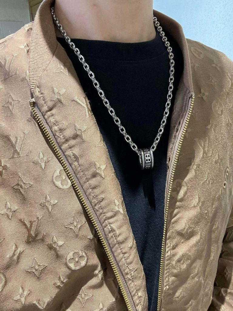 BALENCIAGA ネックレス メンズ ロゴ チェーン 1色入 💎 - 画像 6