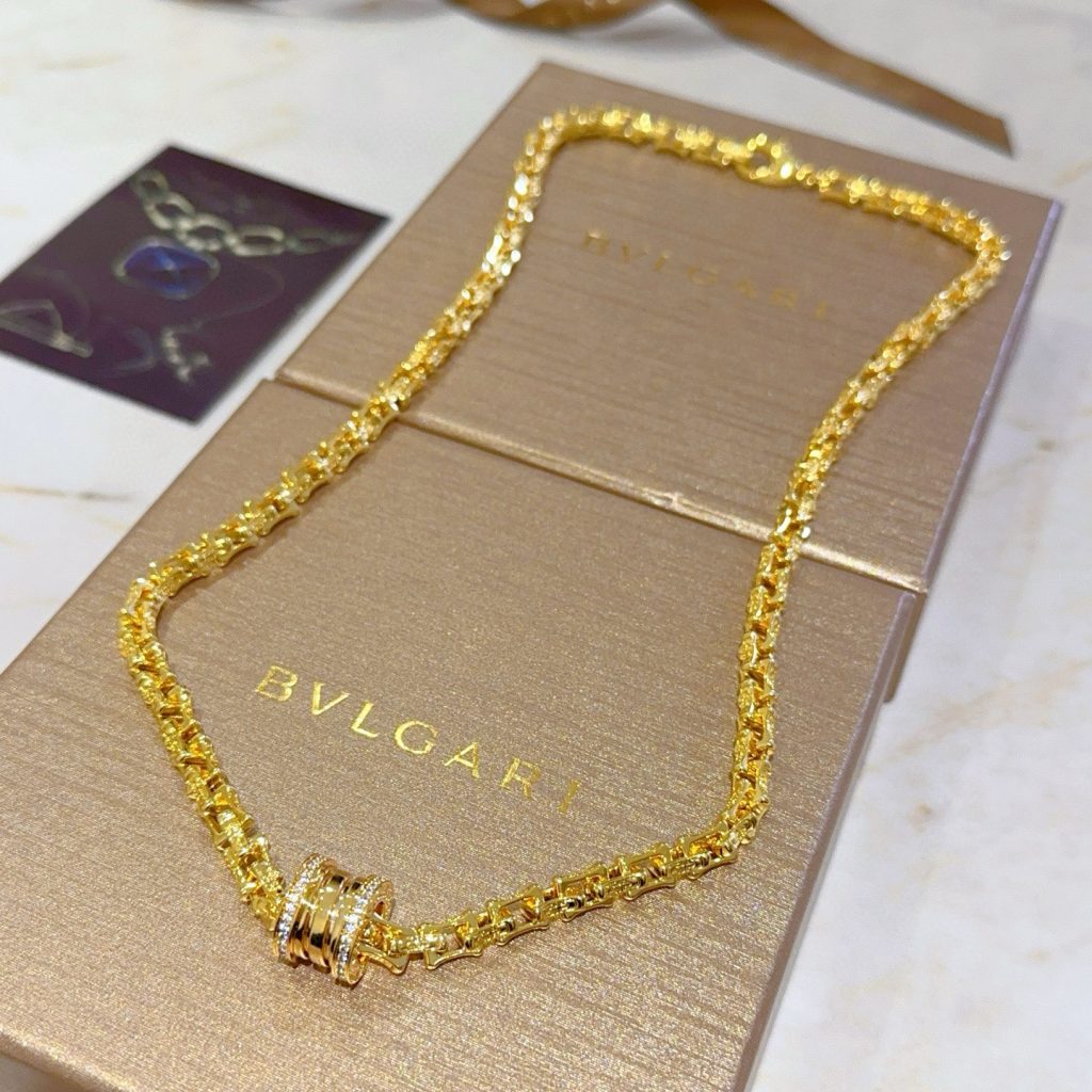 BVLGARI ネックレス メンズ レディース 1色入 ブランド小物｜旅行の日に選ぶ前の確認ポイント