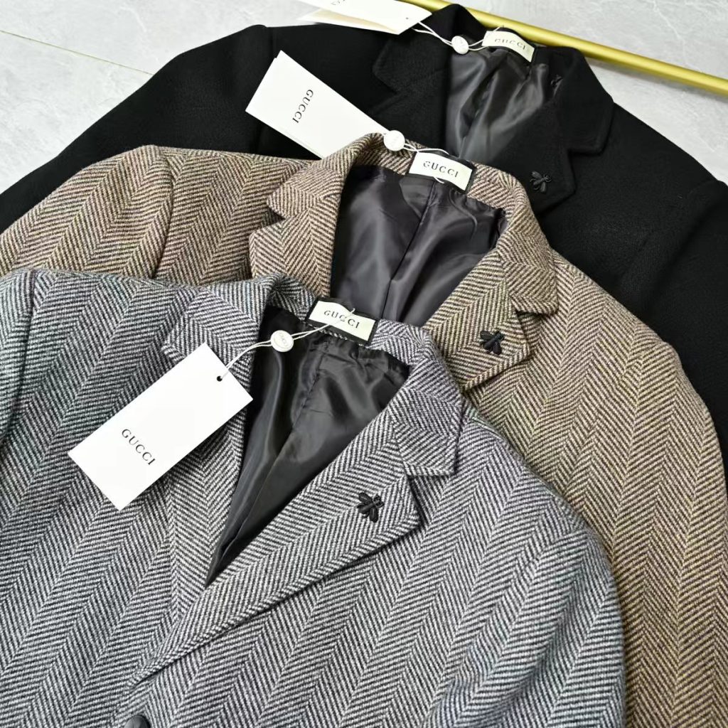 物価高でも選びやすいジャケット:Gucciを自然に取り入れる