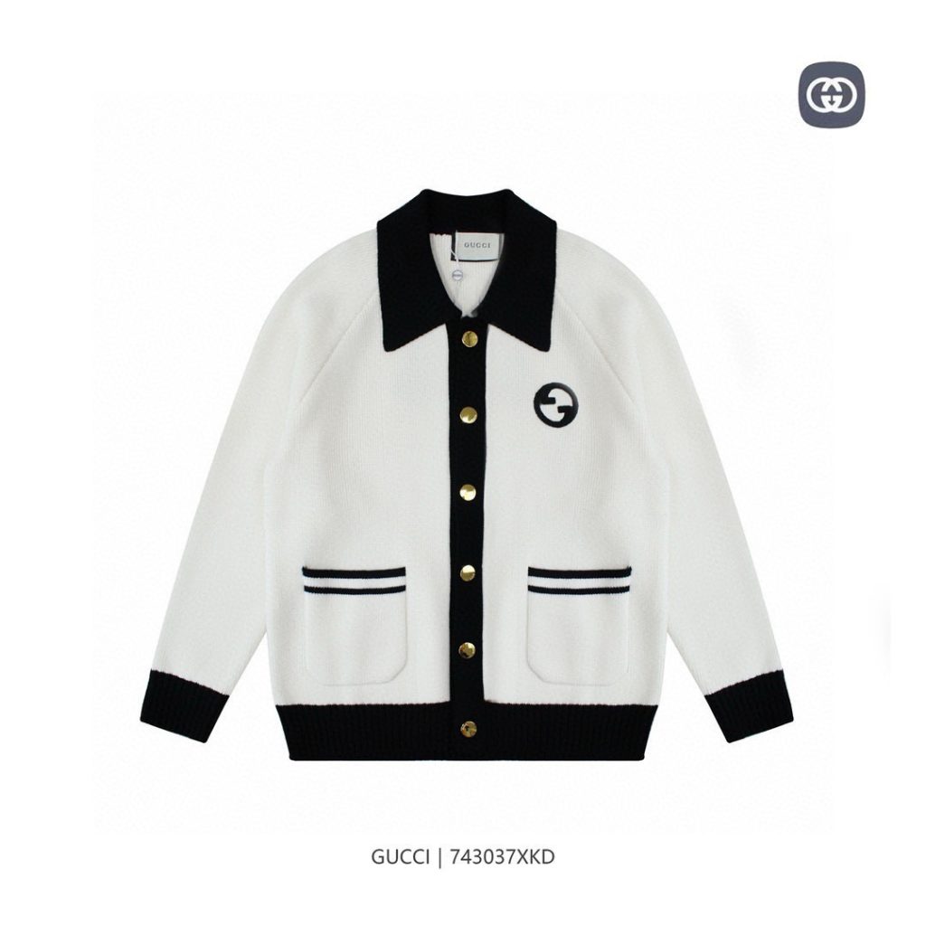 通勤の写真で見たいGUCCIの財布の細部
