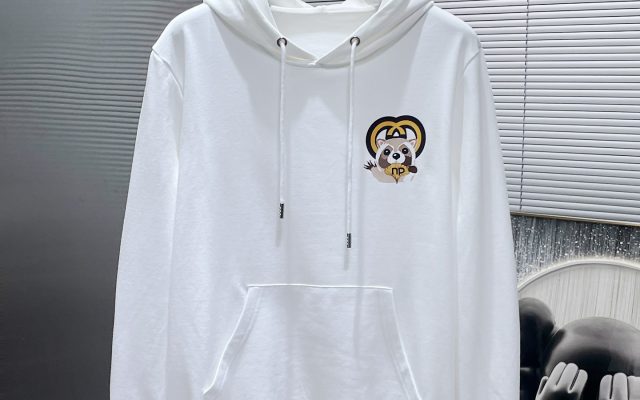 服装選びで迷ったら：シャツの価格と使い道
