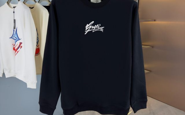 ブラック系シャツを服に合わせるなら見るべき3点