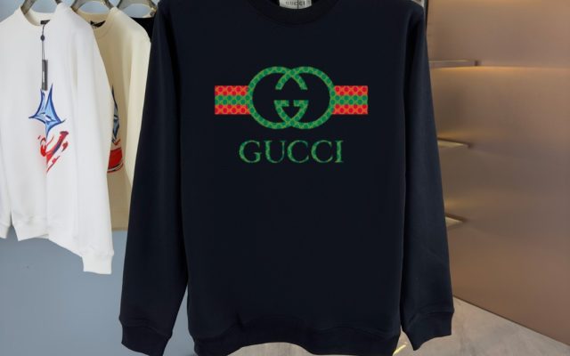 街歩き目線で見るGucciのパーカーの印象
