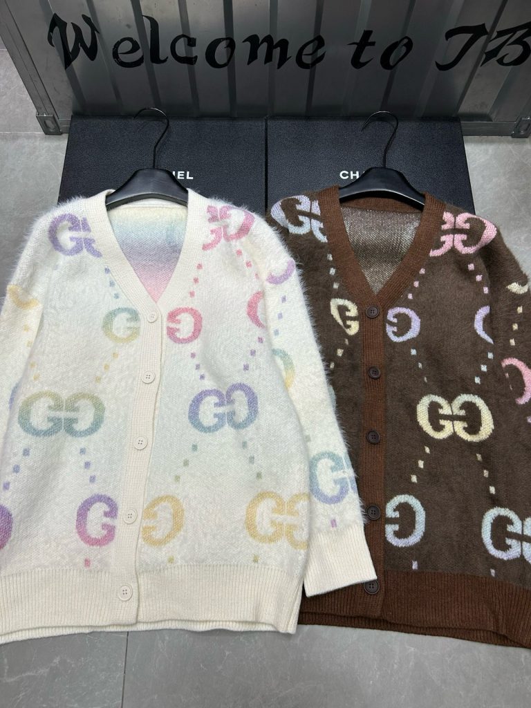 GUCCI ファッションカーディガン 2色入｜休日に使いやすいファッションアイテムを写真で確認