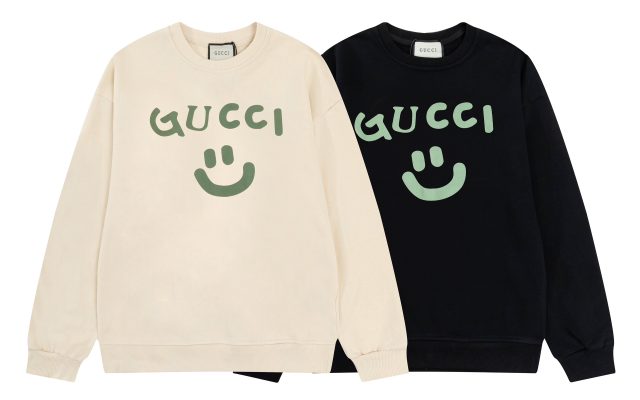 街歩き目線で見るGucciのシャツの印象