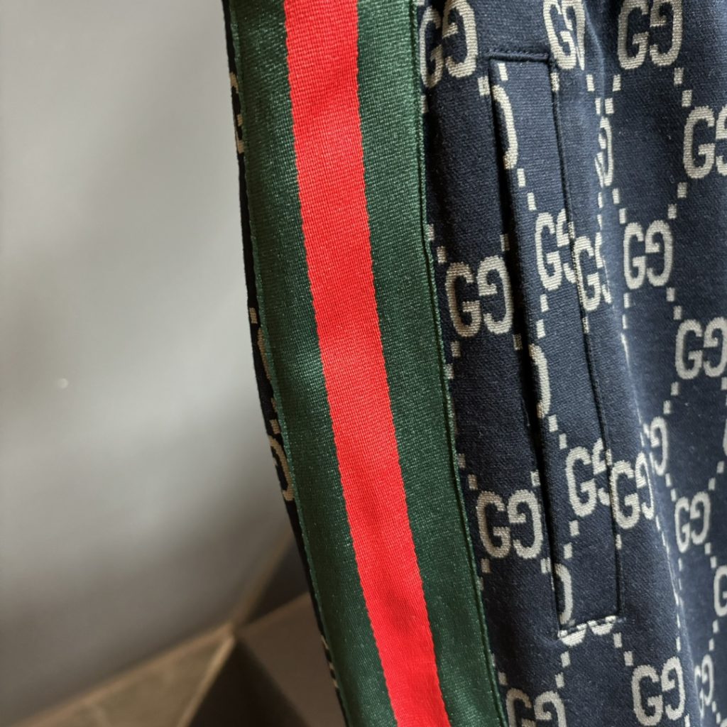 GUCCI メンズ ロゴ トラックパンツ ブルー 1色入 - 画像 8