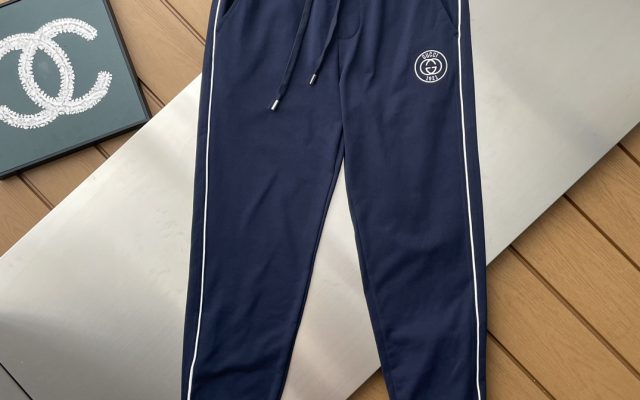 写真系その他を服に合わせるなら見るべき3点