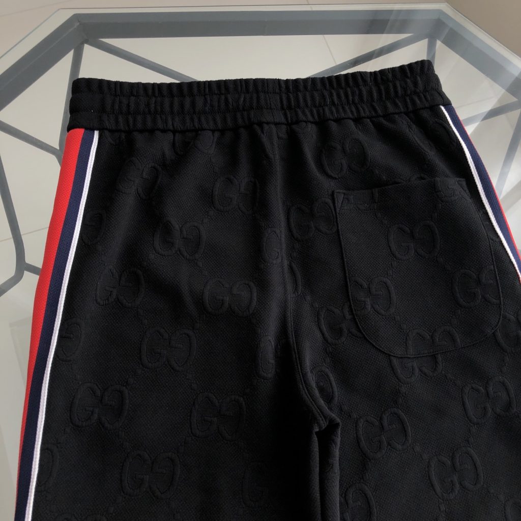 GUCCI スウェットパンツ ブラック 3色ストライプ メンズ - 画像 5