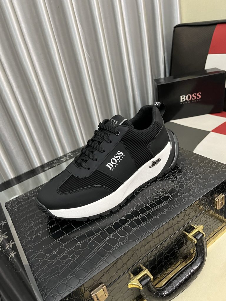 HUGO BOSS メンズ スニーカー 黒 白 2色 2024 新作 3色選択可能｜週末に使いやすいシューズを写真で確認