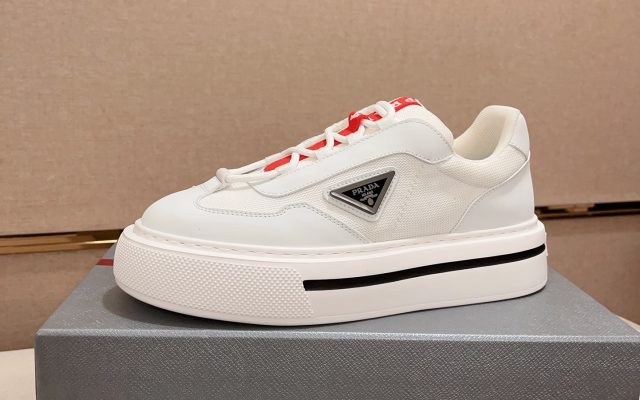 Pradaのスニーカーは価格・収納・合わせ方でどう見るか