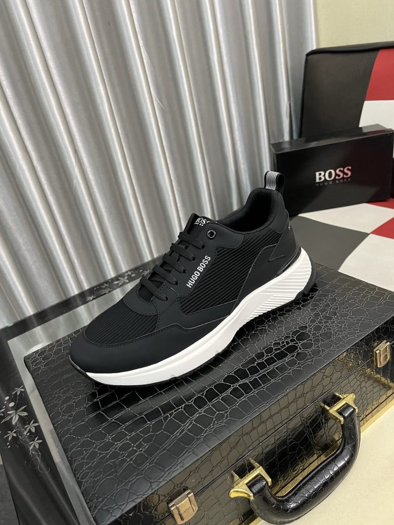 HUGO BOSS メンズ スニーカー ブラック ファッション シューズ｜買い物の日に写真で選び方を確認