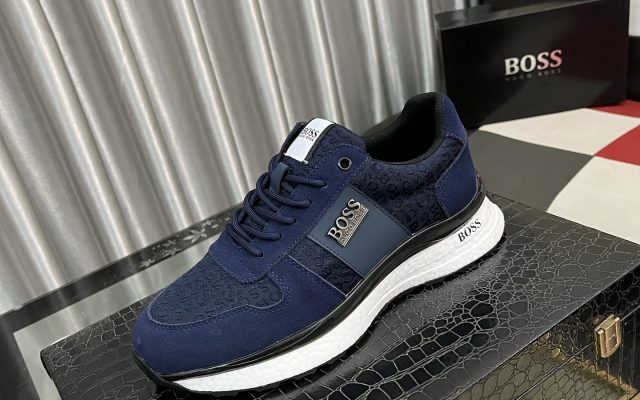ブルー系スニーカーを服に合わせるなら見るべき3点