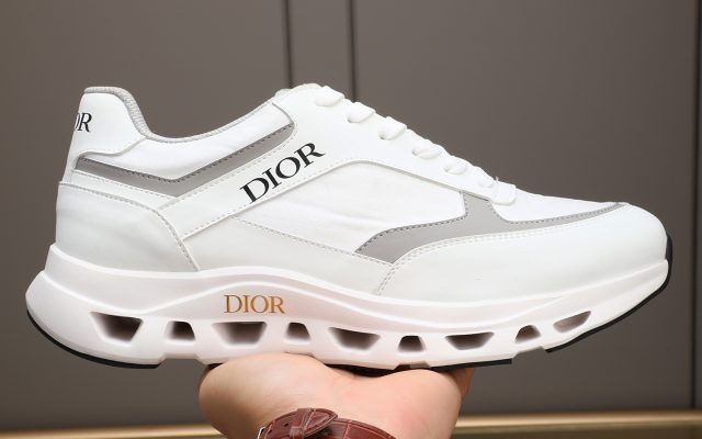 街歩き目線で見るDiorのスニーカーの印象