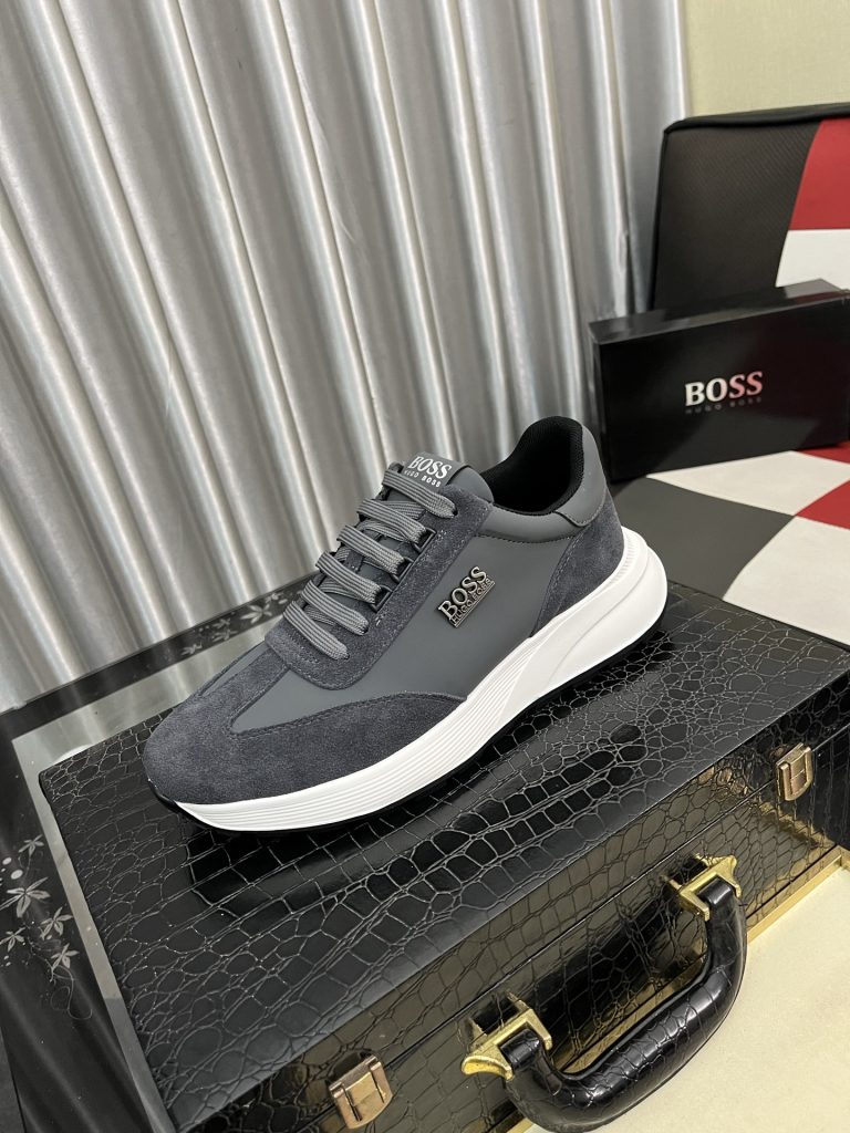 HUGO BOSS メンズスニーカー グレー 2色展開 シューズ｜雨の日に予算内で見たいポイント