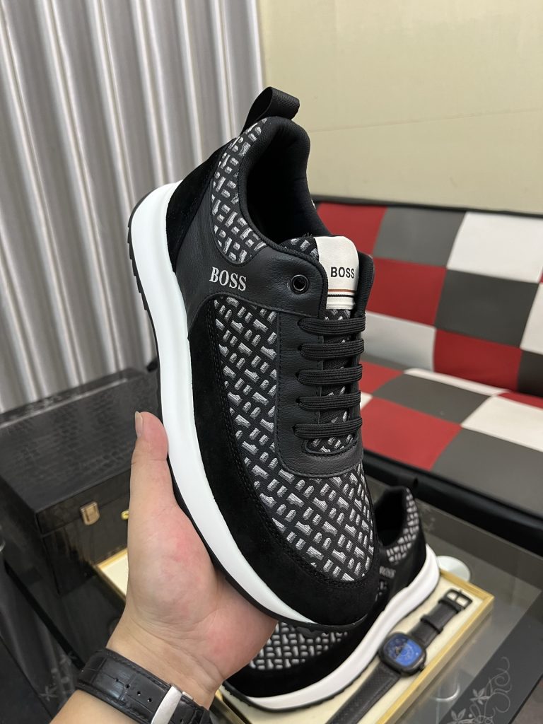 高級感のある HUGO BOSS メンズスニーカー 黒 白 メッシュ デザイン ステッチ ファッションシューズ 🥾 - 画像 4