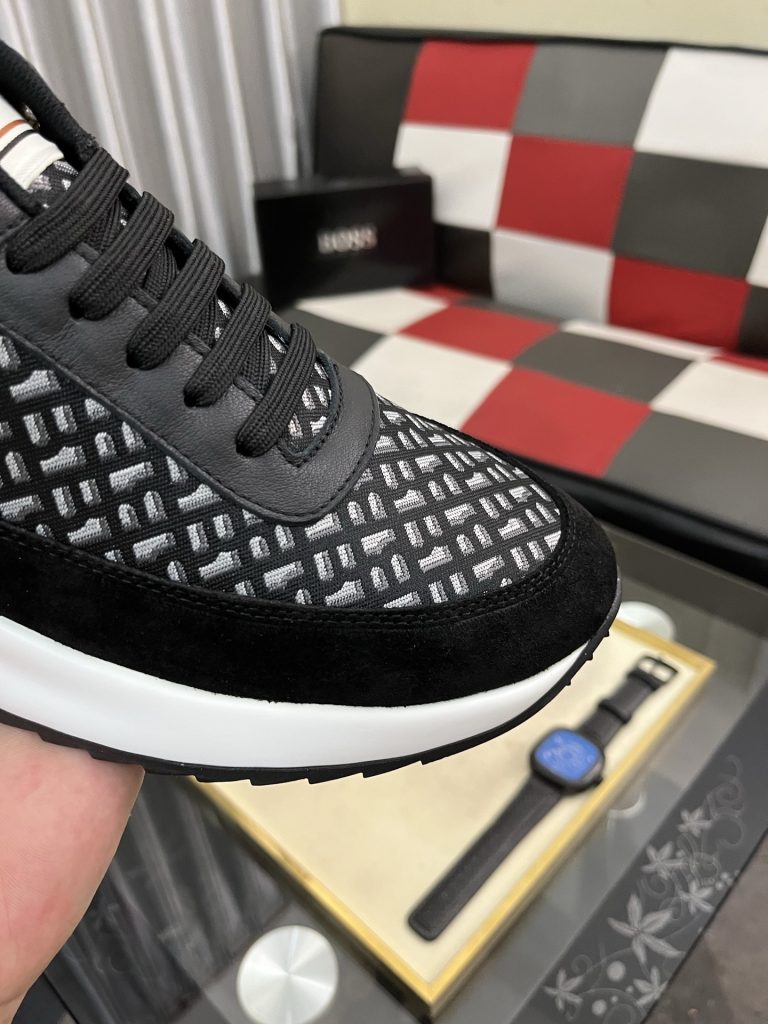 高級感のある HUGO BOSS メンズスニーカー 黒 白 メッシュ デザイン ステッチ ファッションシューズ 🥾 - 画像 6