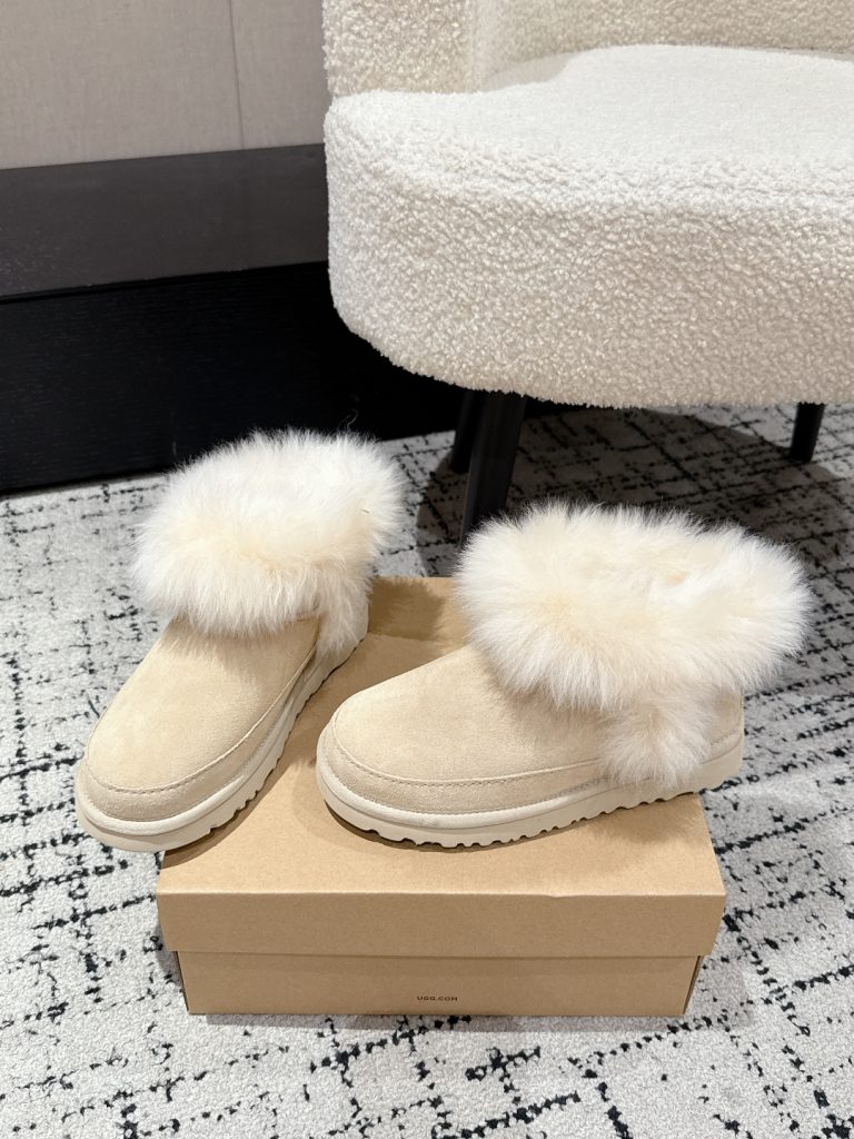 UGG 女性用 ブーツ オフホワイト ふわふわファー付き 防寒 靴 保温性抜群 - 画像 3